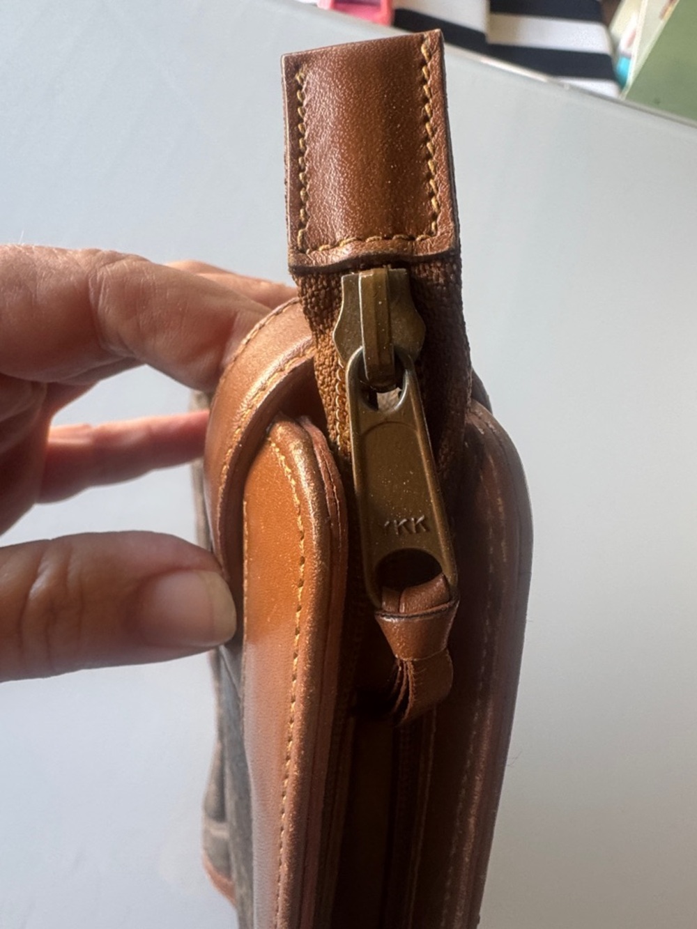 Gucci Brown Monogram Clutch with Tan Leather Trim - project bag - Picture 10 of 15
